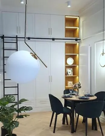 Exclusive, Unique Apartment, 2 Bathrooms, 105sqm Lägenhet