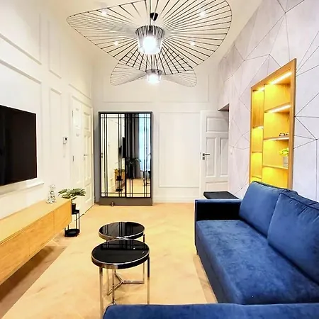 Exclusive, Unique Apartment, 2 Bathrooms, 105sqm Lägenhet