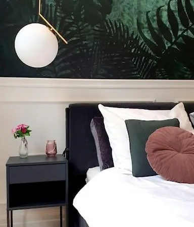 Exclusive, Unique Apartment, 2 Bathrooms, 105sqm Lägenhet