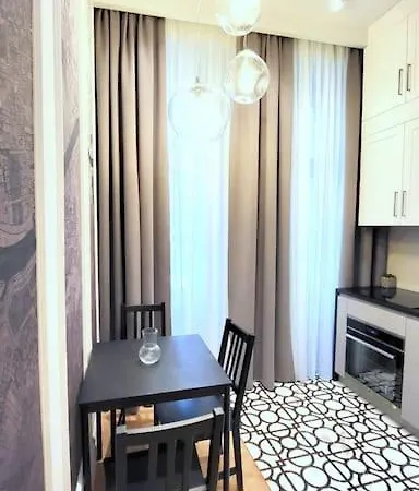 Exclusive, Unique Apartment, 2 Bathrooms, 105sqm