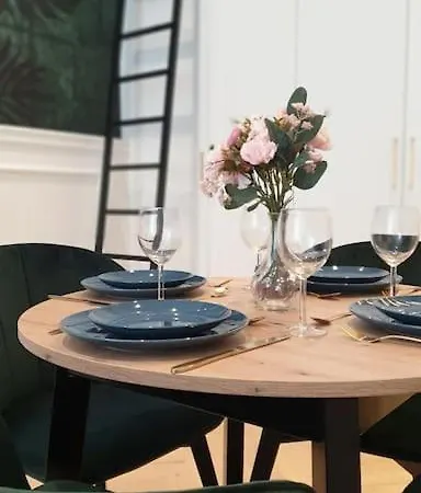 Lägenhet Exclusive, Unique Apartment, 2 Bathrooms, 105sqm *