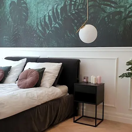 Exclusive, Unique Apartment, 2 Bathrooms, 105sqm *