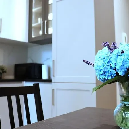 شقة Exclusive, Unique Apartment, 2 Bathrooms, 105sqm